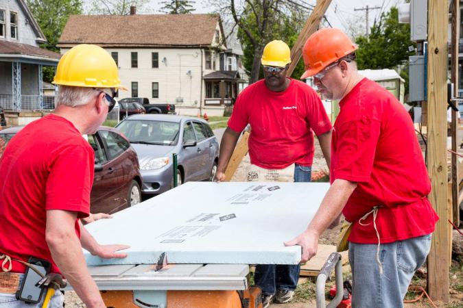 KeyBank employees are giving back at Carter Work Project | Habitat for